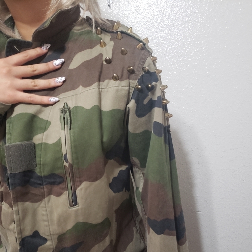 Women's Spiked Camouflage Military Jacket, Size M - Picture 10 of 17